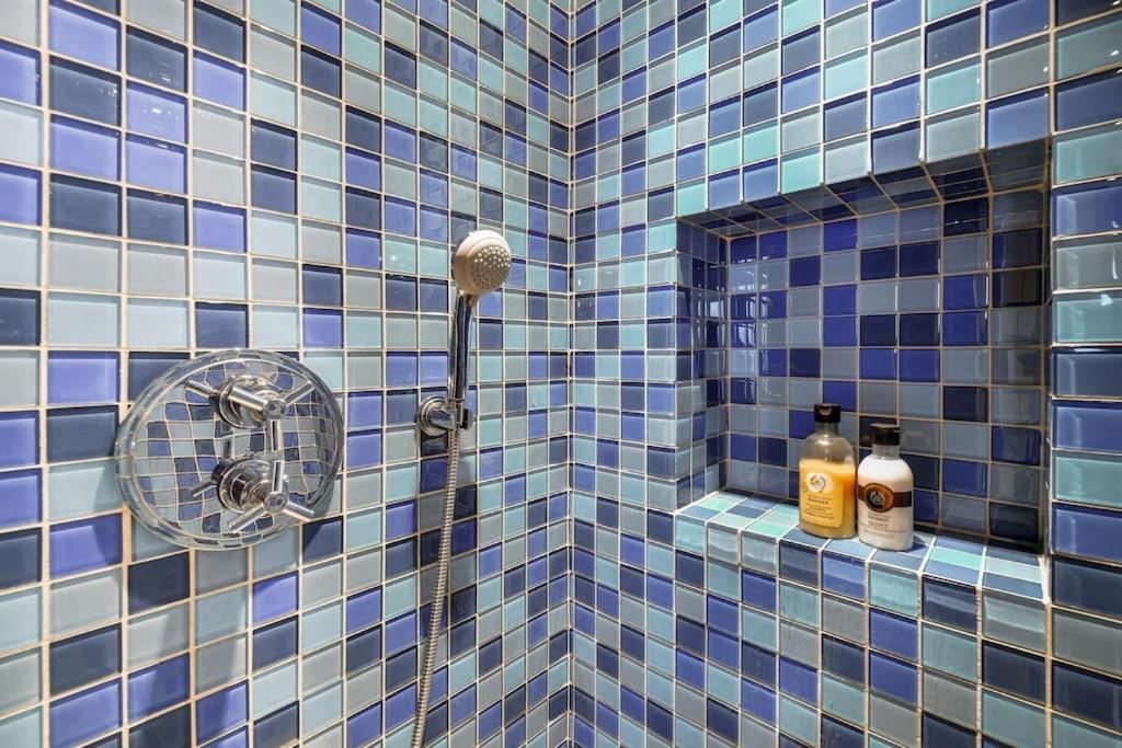 Big Stylish And Modern Apartment In Madrid Centre Bagian luar foto