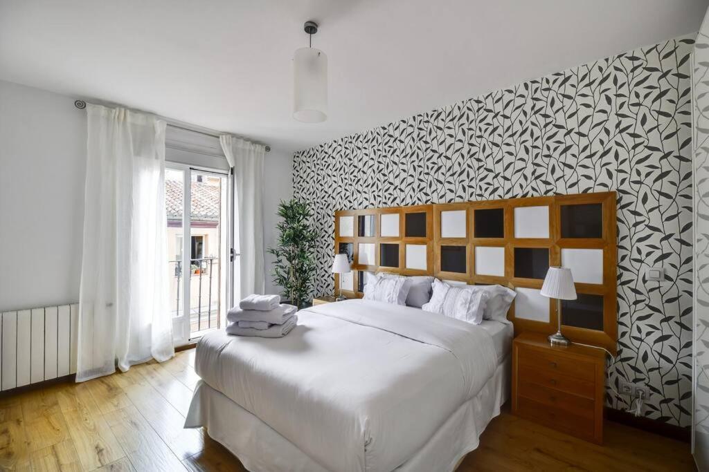 Big Stylish And Modern Apartment In Madrid Centre Bagian luar foto
