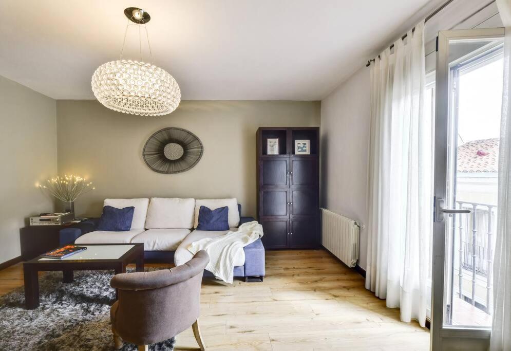 Big Stylish And Modern Apartment In Madrid Centre Bagian luar foto