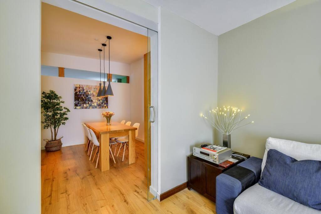 Big Stylish And Modern Apartment In Madrid Centre Bagian luar foto