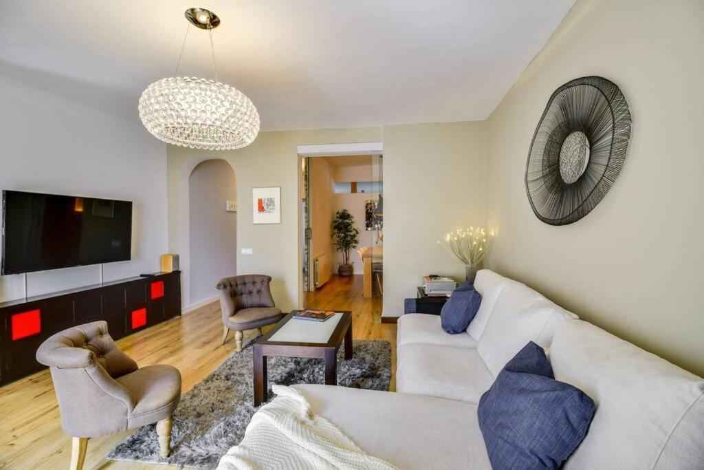Big Stylish And Modern Apartment In Madrid Centre Bagian luar foto